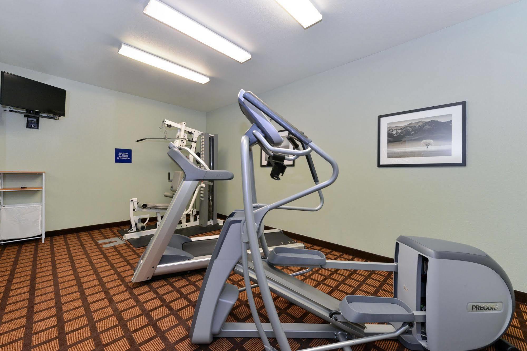 Microtel Inn & Suites By Wyndham Ft. Worth North/At Fossil Fort Worth Bagian luar foto